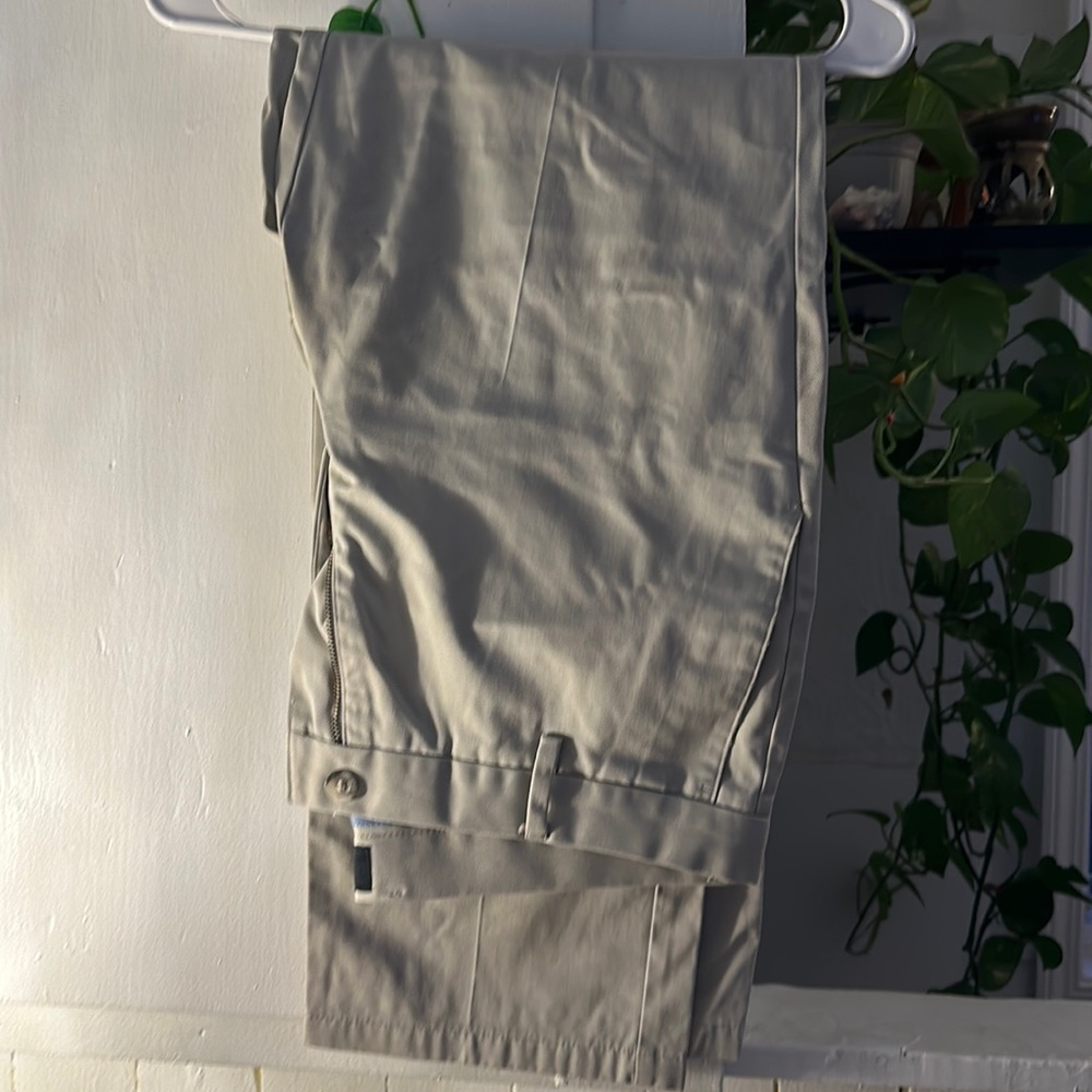 Men’s Dress pants 36 x 30 great condition only worn a few times